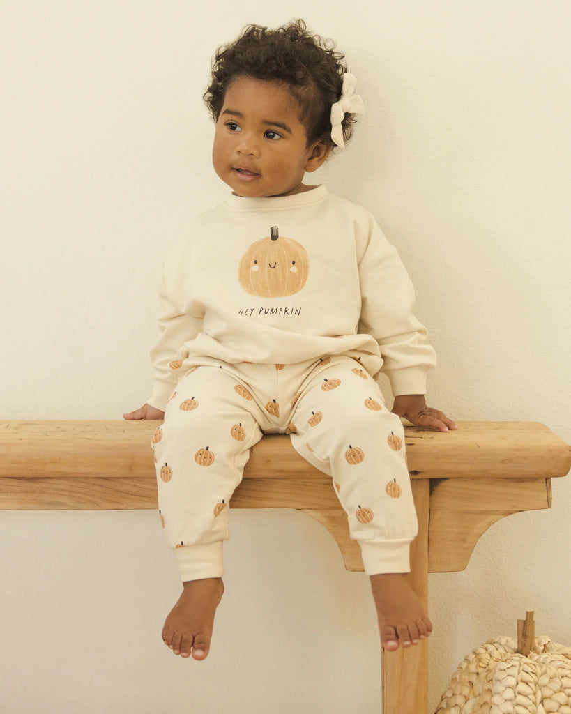 Relaxed Fleece Sweatshirt in Pumpkin by Quincy Mae