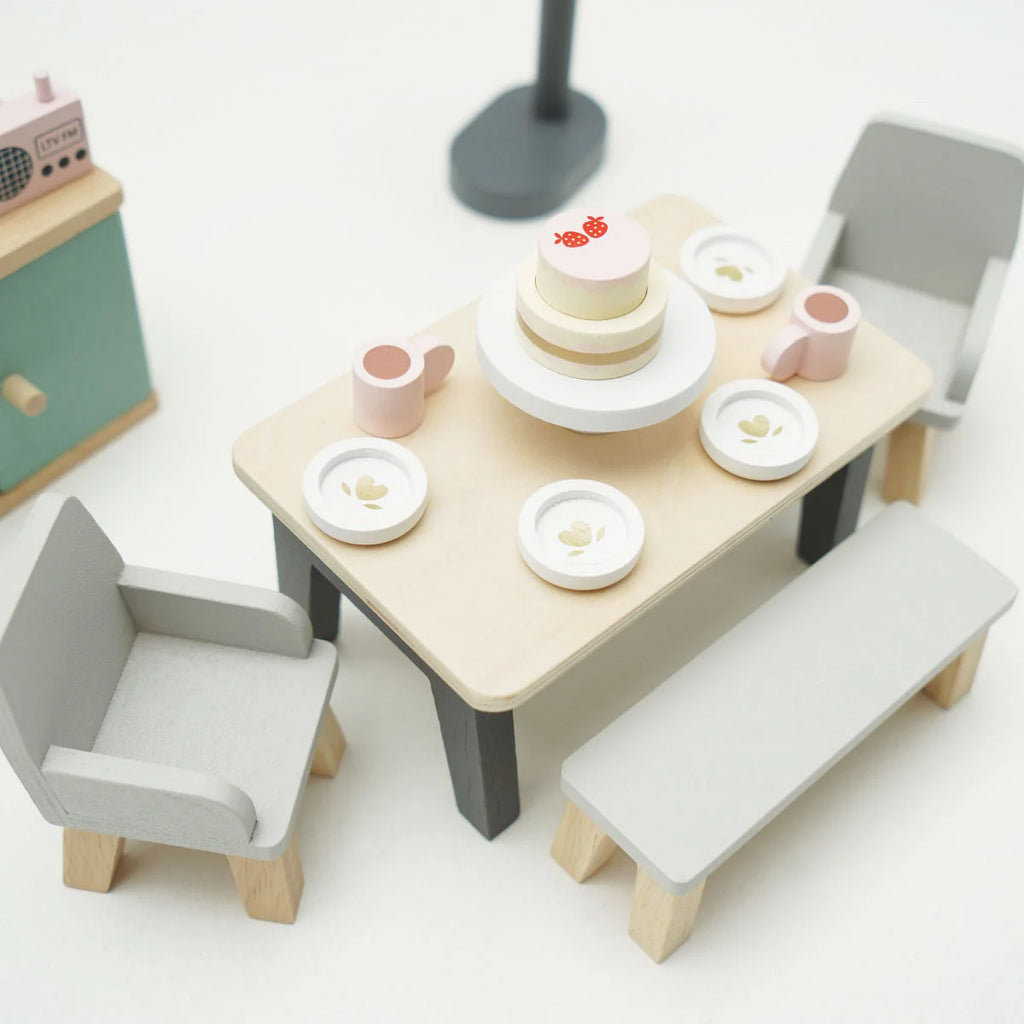 Doll House Dining Room Furniture by Le Toy Van